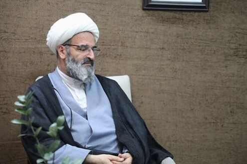 اهدای لوح تقدیر نماینده ولی فقیه در استان به مدیرعامل شرکت شهرک‌های صنعتی سمنان